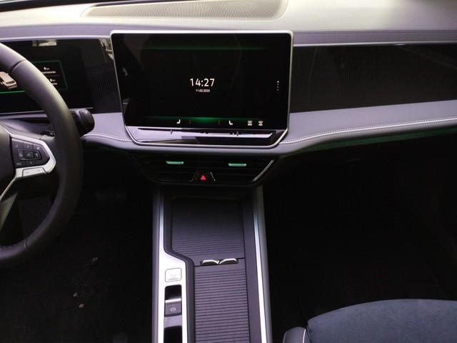 Volkswagen Passat 1.5 eTSI Business Variant