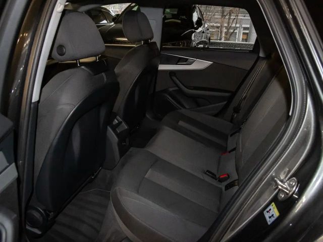 Audi A4 35 TDI S-Line