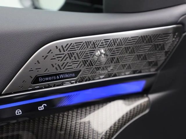 BMW M5 FROZEN DEEP GREEN - UNIEK - 40 GRAM CO2