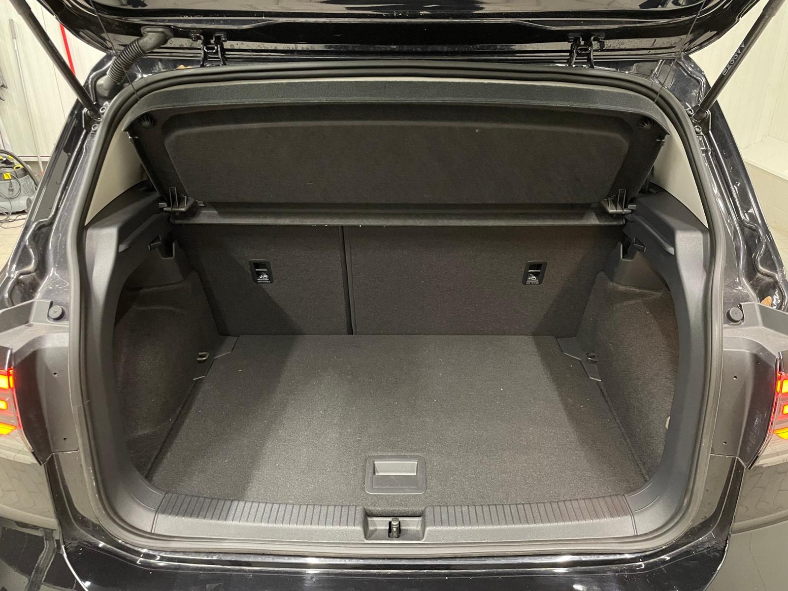 Volkswagen T-Cross Life1.0 TSI TRAVEL SHZ PDC ACC