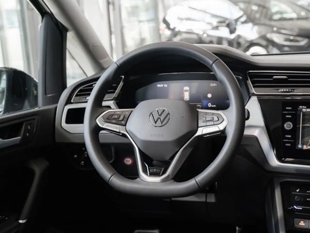 Volkswagen Touran 1.5 TSI DSG