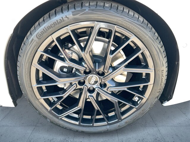 Audi A6 Avant Quattro S-Tronic