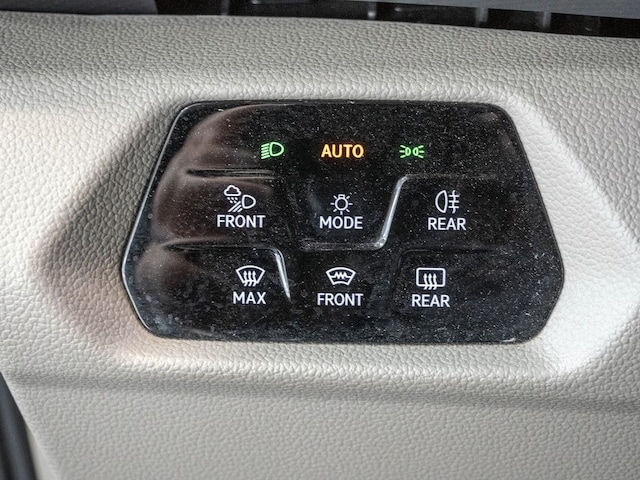 Volkswagen Multivan 2.0 TSI DSG Lang Life T7