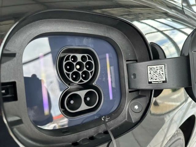 Mercedes-Benz EQE 350 AMG Line Sedan