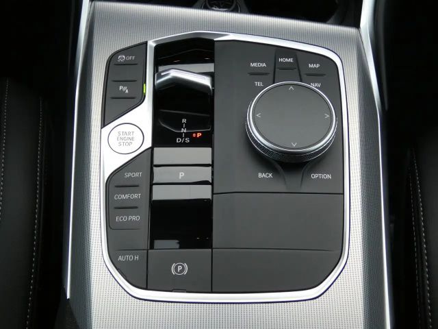 BMW 320 320d M-Sport Sedan xDrive