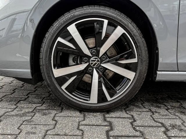 Volkswagen Golf 1.5 TSI Golf VIII Style Variant