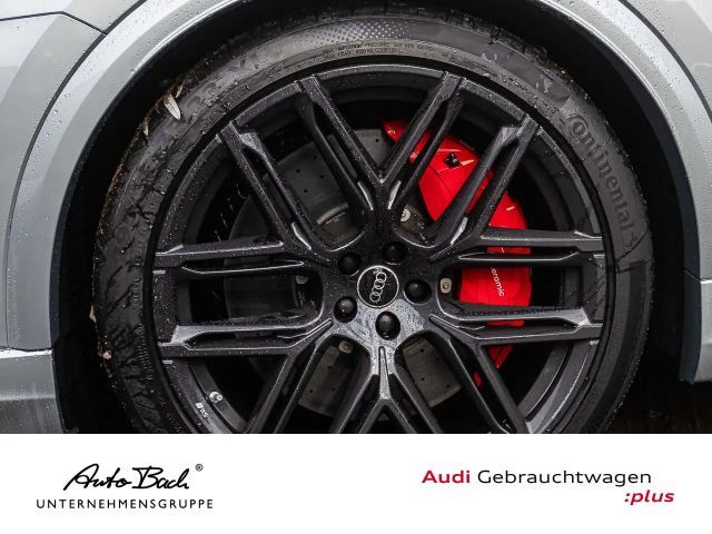 Audi RS Q8 Performance