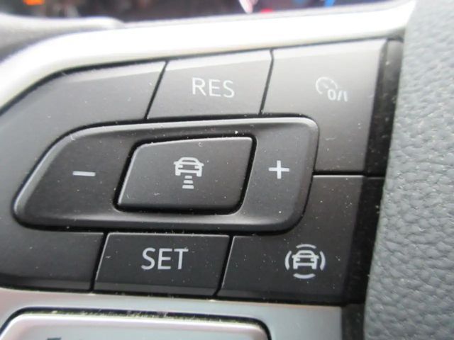 Volkswagen Golf 1.5 TSI IQ.Drive Life