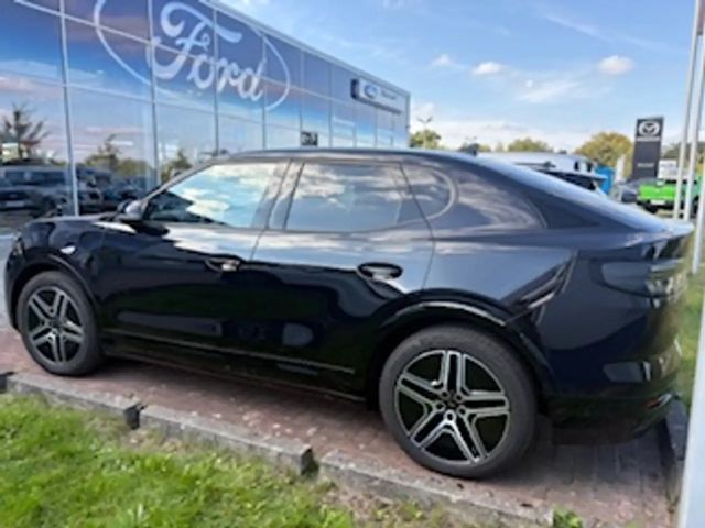 Ford Capri Premium RWD