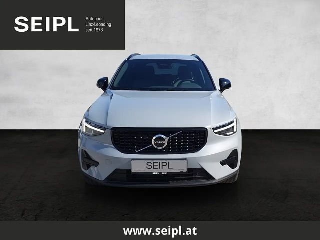 Volvo XC40 Dark Plus