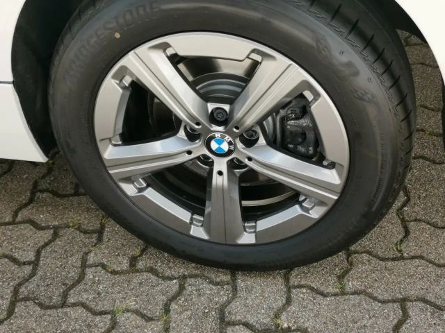 BMW 218 +P.ASS+RFK +Ad.LED +NAVI +SHZ