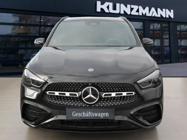 Mercedes-Benz GLA 200 AMG Line