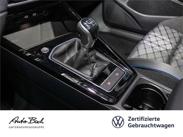 Volkswagen Golf 1.5 TSI Golf VIII R-Line