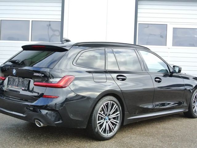 BMW 320 320e Touring