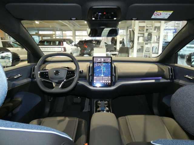 Volvo EX30 Extended range Plus Single motor