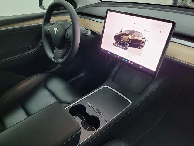Tesla Model Y AWD Long Range