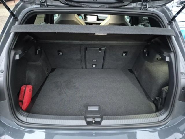 Volkswagen Golf 1.5 TSI Golf VIII R-Line