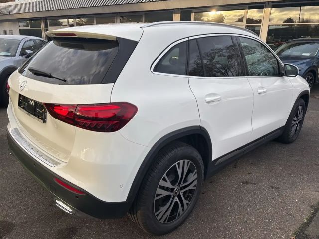 Mercedes-Benz GLA 180 Progressive