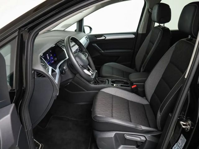 Volkswagen Touran 1.5 TSI DSG IQ.Drive