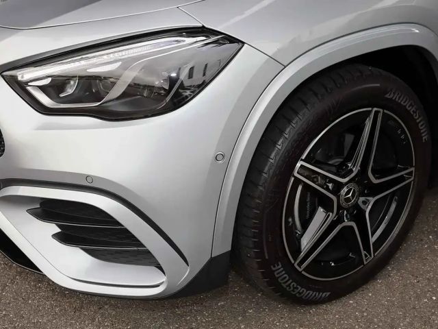 Mercedes-Benz GLA 180 AMG Line