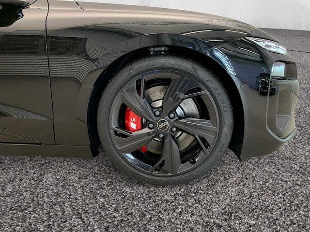 Audi A6 e-tron Avant Quattro