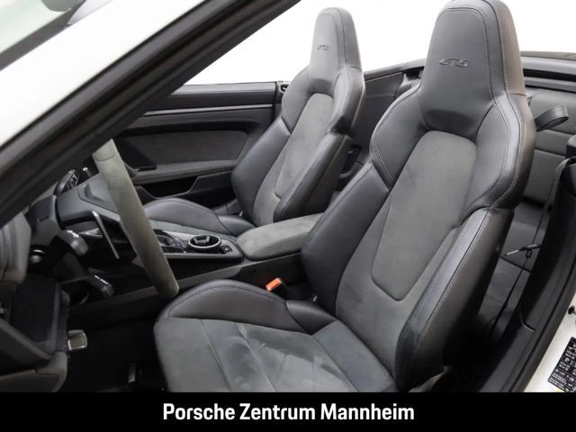 Porsche 992 Cabrio Carrera GTS