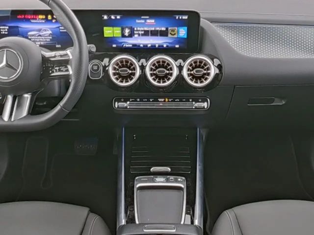 Mercedes-Benz EQA 250 Electric Art