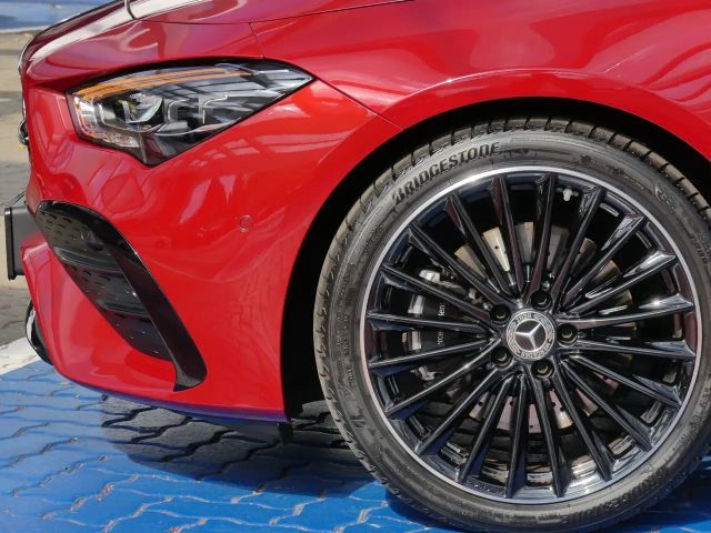 Mercedes-Benz CLA 200 AMG Line Coupé