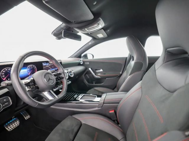 Mercedes-Benz CLA 200 Coupé