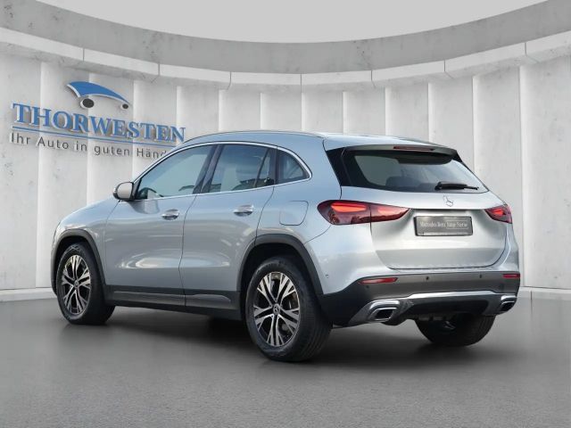 Mercedes-Benz GLA 180 Progressive