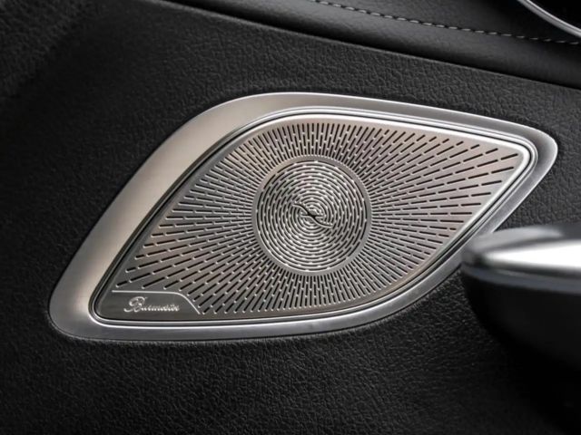 Mercedes-Benz EQE 300 Sedan