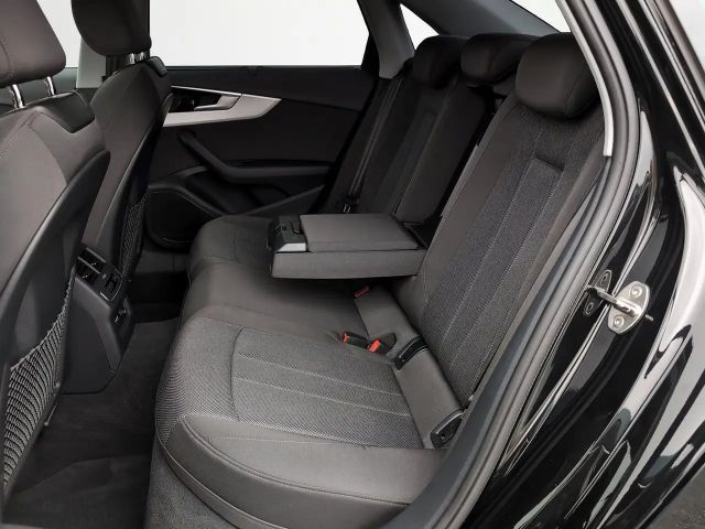 Audi A4 35 TFSI Sedan