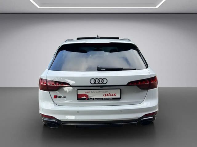 Audi RS4 Avant Quattro