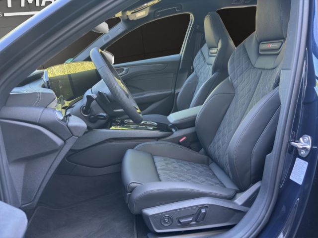 Audi A6 Avant Quattro S-Tronic