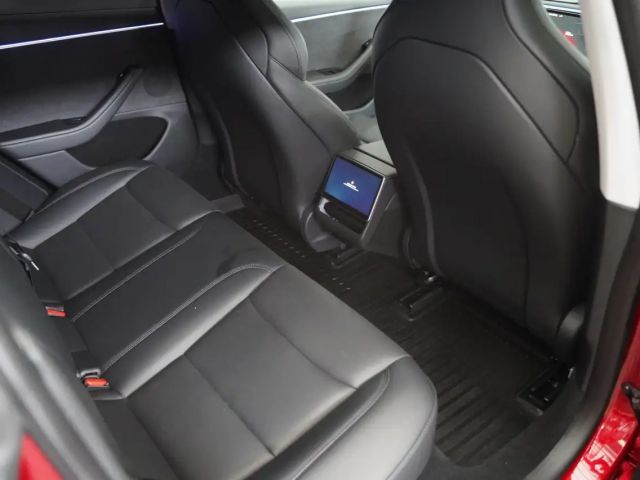 Tesla Model 3 Performance