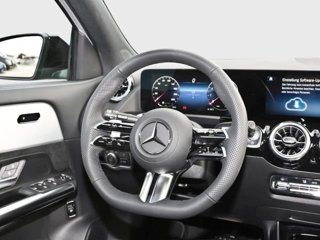 Mercedes-Benz GLA 200 AMG Line