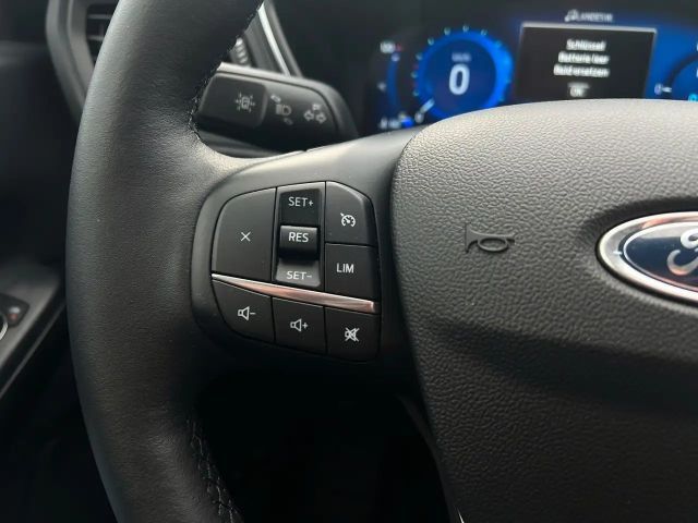 Ford Kuga AWD Hybrid Titanium