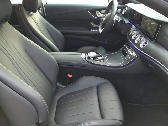 Mercedes-Benz E 300 AMG Line Cabriolet