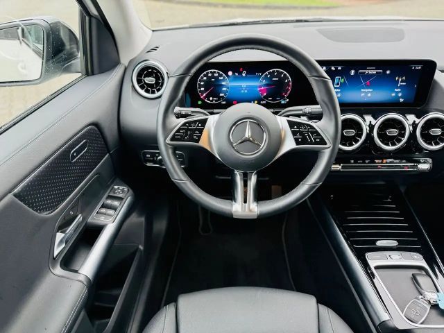 Mercedes-Benz GLA 200 Progressive