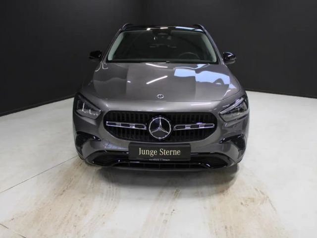 Mercedes-Benz GLA 200 Progressive
