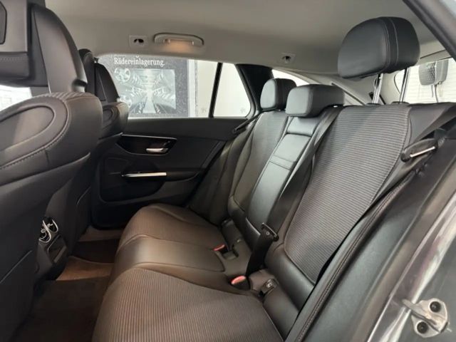 Mercedes-Benz C 220 AVANTGARDE C 220 d Estate