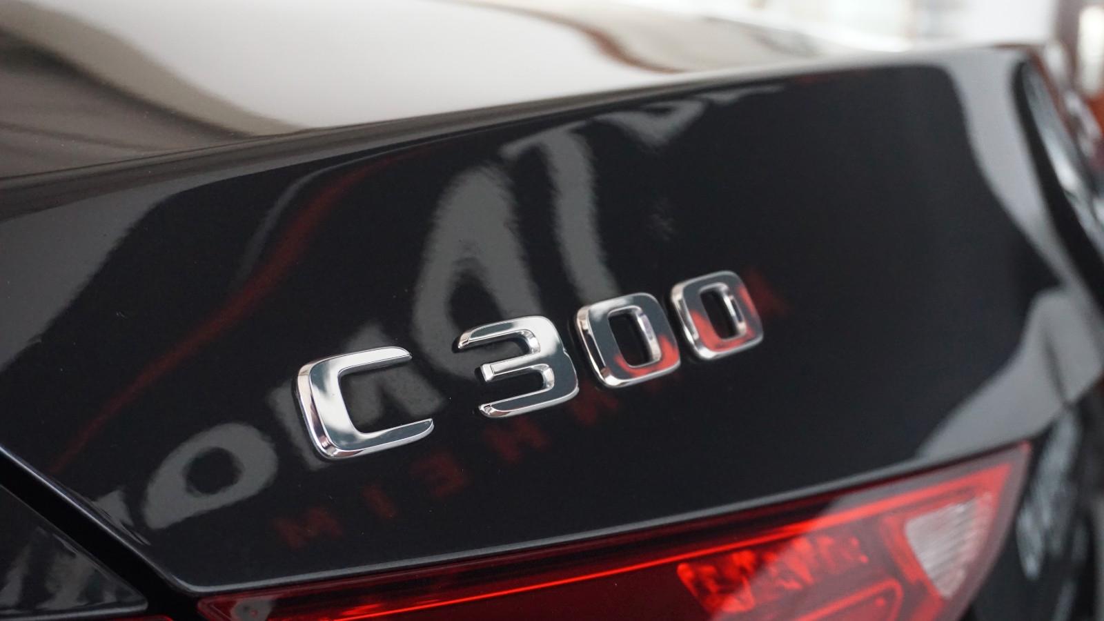 Mercedes-Benz C 300 4MATIC Sedan