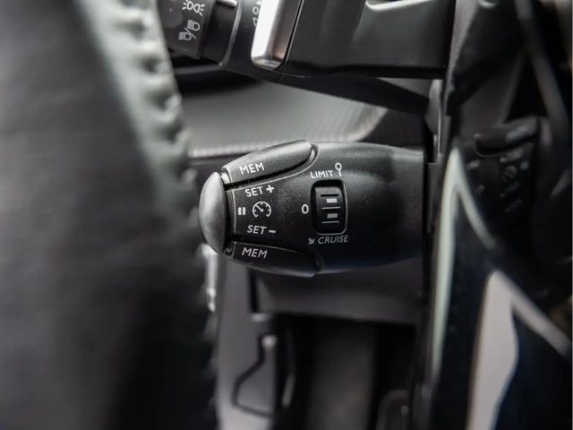 Peugeot 2008 Allure Pack EAT8