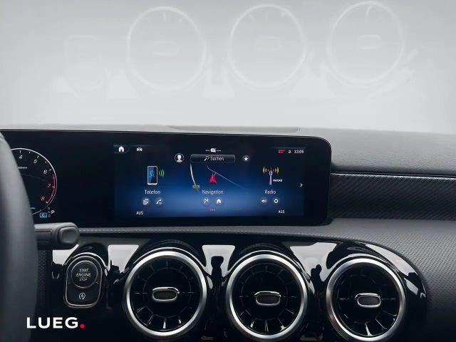 Mercedes-Benz A 200 Hatchback Progressive