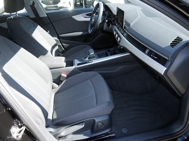 Audi A4 35 TFSI Avant S-Tronic