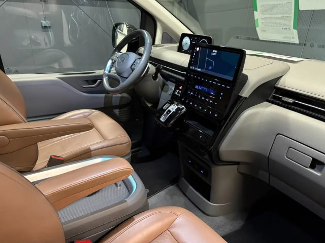 Hyundai Staria Signature Vierwielaandrijving