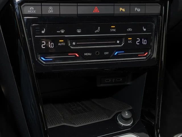 Volkswagen T-Roc 1.5 TSI DSG R-Line