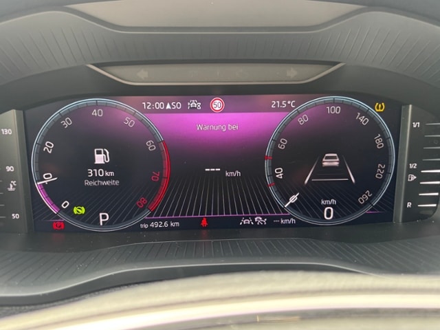 Skoda Karoq 1,5 TSI DSG Matrix KessyFull Navi Climatronic EasyOpen