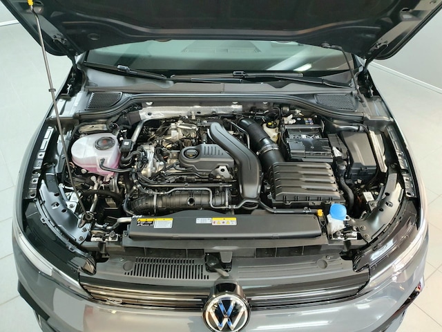 Volkswagen Golf 1.5 eTSI DSG R-Line