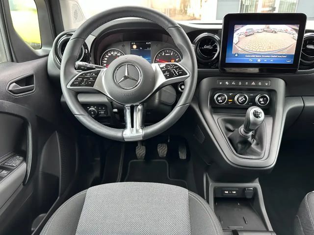 Mercedes-Benz T 180 T 180 d Standard LED Navi Klima Sitzheizung